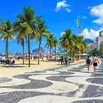 Cobertura Estilosa Com Vista Linda E Privacidade