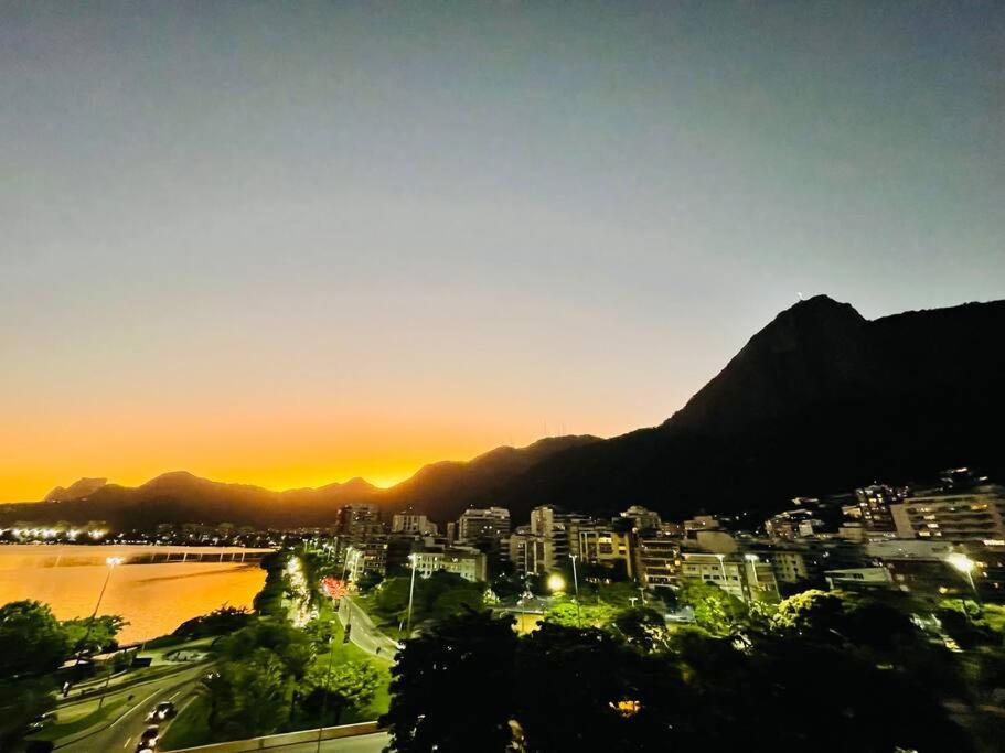 Cobertura Estilosa Com Vista Linda E Privacidade Apartamento