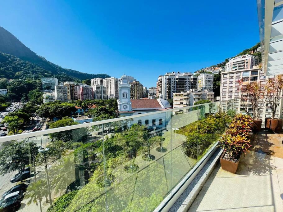 Cobertura Estilosa Com Vista Linda E Privacidade Apartamento Rio de Janeiro