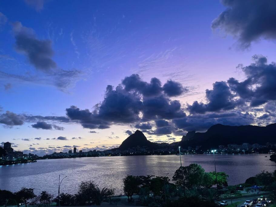 Cobertura Estilosa Com Vista Linda E Privacidade Apartamento Rio de Janeiro