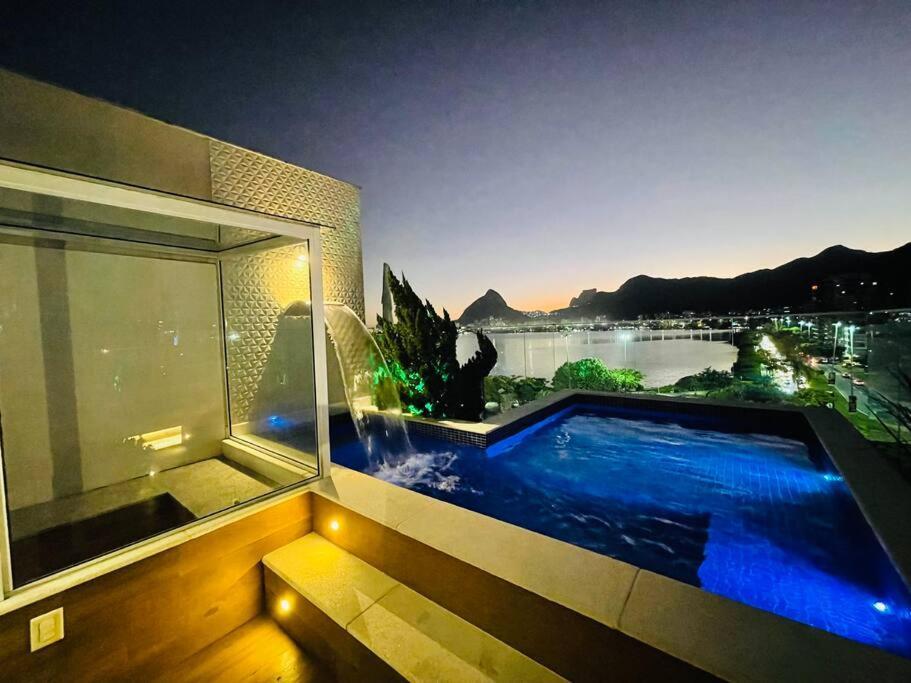 Cobertura Estilosa Com Vista Linda E Privacidade Apartamento *