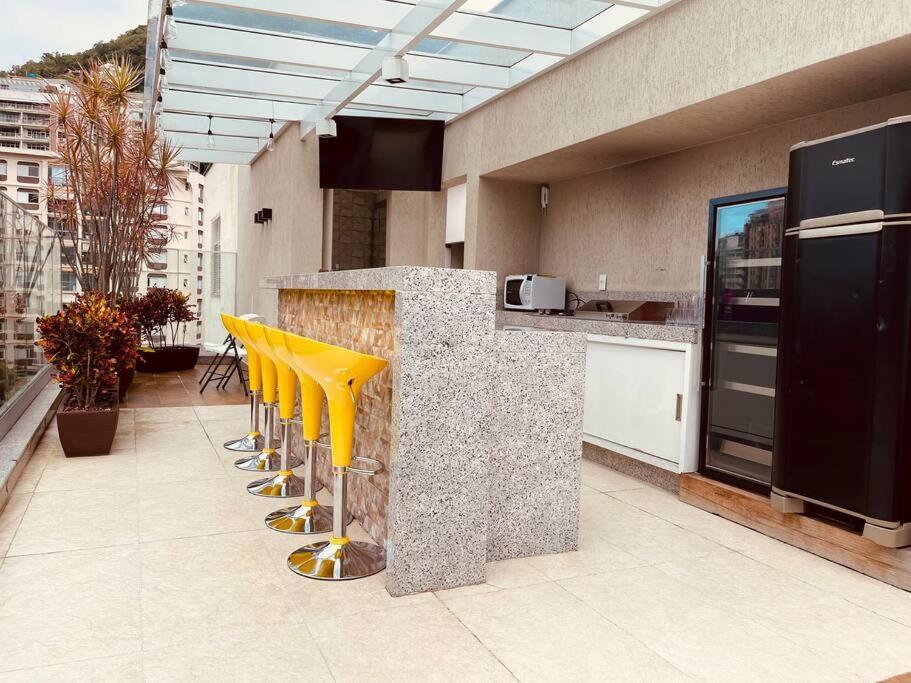 Cobertura Estilosa Com Vista Linda E Privacidade Apartamento *