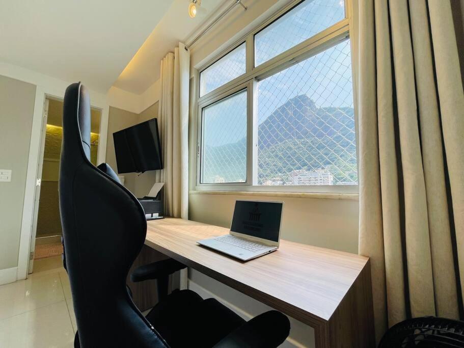 Cobertura Estilosa Com Vista Linda E Privacidade Apartamento