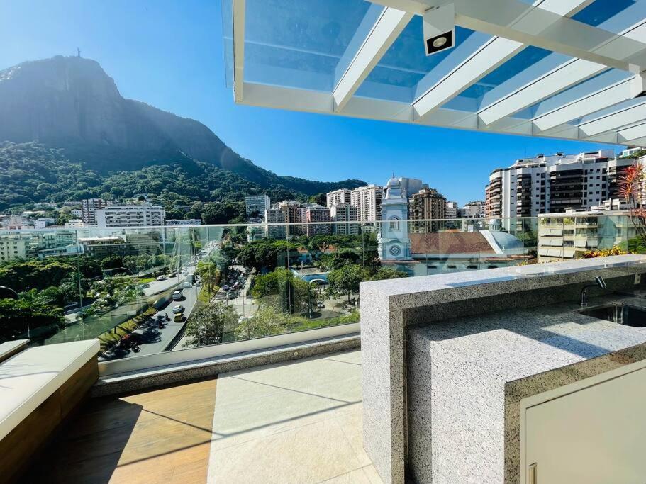 Cobertura Estilosa Com Vista Linda E Privacidade Apartamento